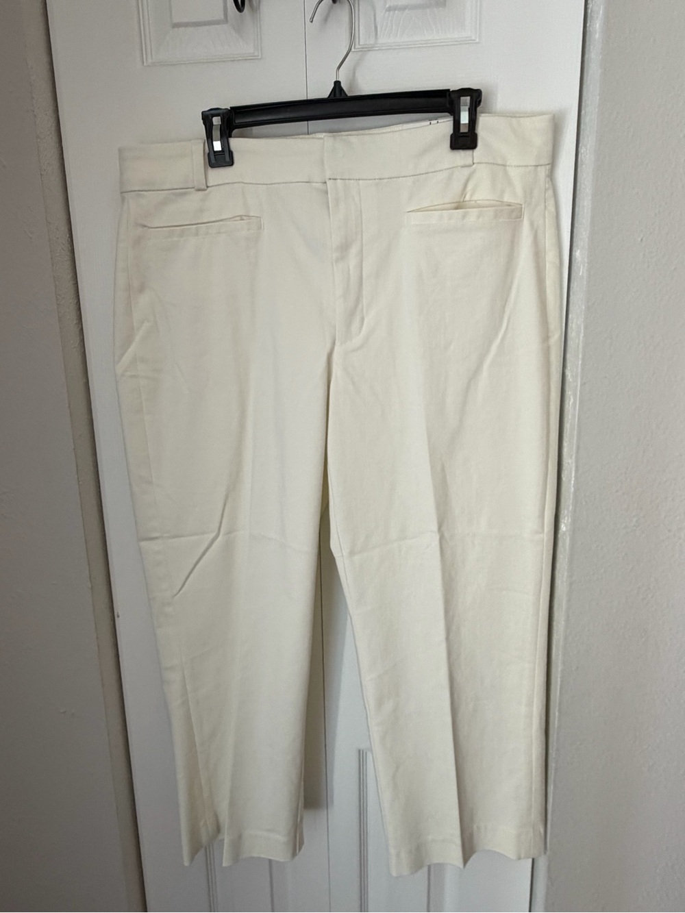 Liverpool Women's Cream Cropped Tailored Pants